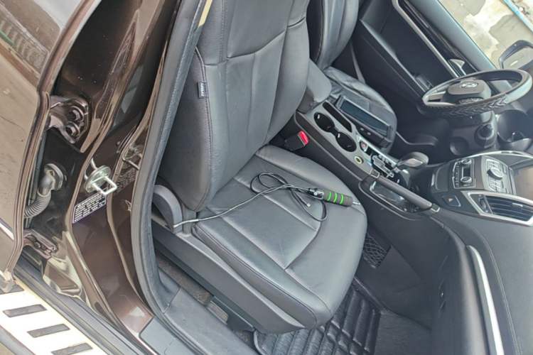Used Dongfeng Aeolus AX7 2015 2.0L Automatic Zhiyi Trim Right Front Seat