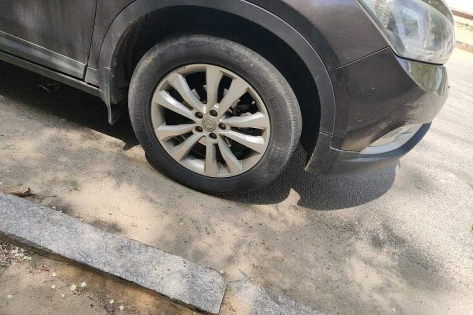 Used Dongfeng Aeolus AX7 2015 2.0L Automatic Zhiyi Trim Right Front Wheel Hub