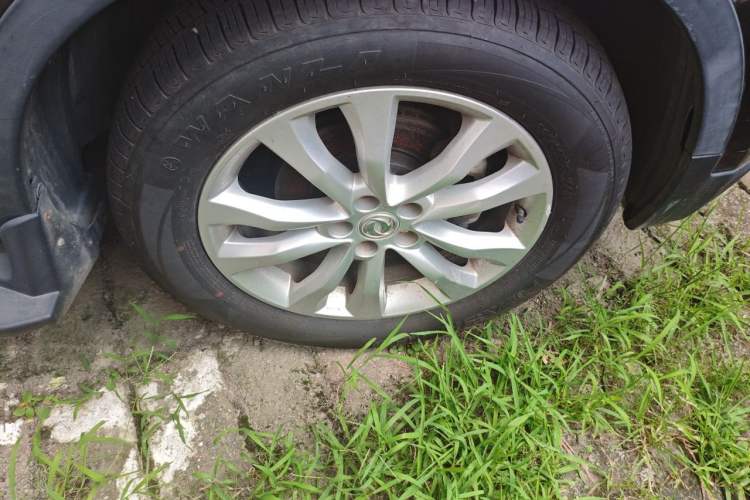 Used Dongfeng Aeolus AX7 2015 2.0L Manual Zhiyi Trim Right Front Wheel Hub