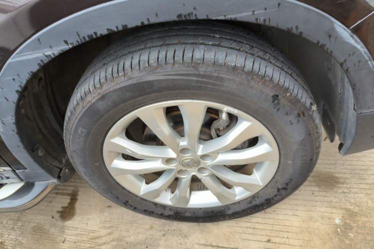 Used Dongfeng Aeolus AX7 2015 2.0L Automatic Zhiyi Trim Right Front Wheel Hub