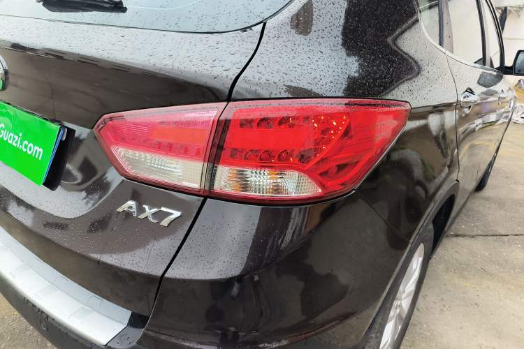 Used Dongfeng Aeolus AX7 2015 2.3L Automatic ZhiZun Version Right Rear Taillight