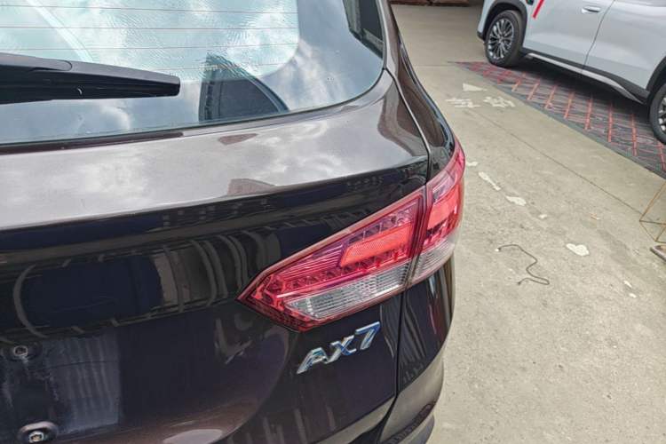 Used Dongfeng Aeolus AX7 2015 2.0L Automatic Zhiyi Trim Right Rear Taillight