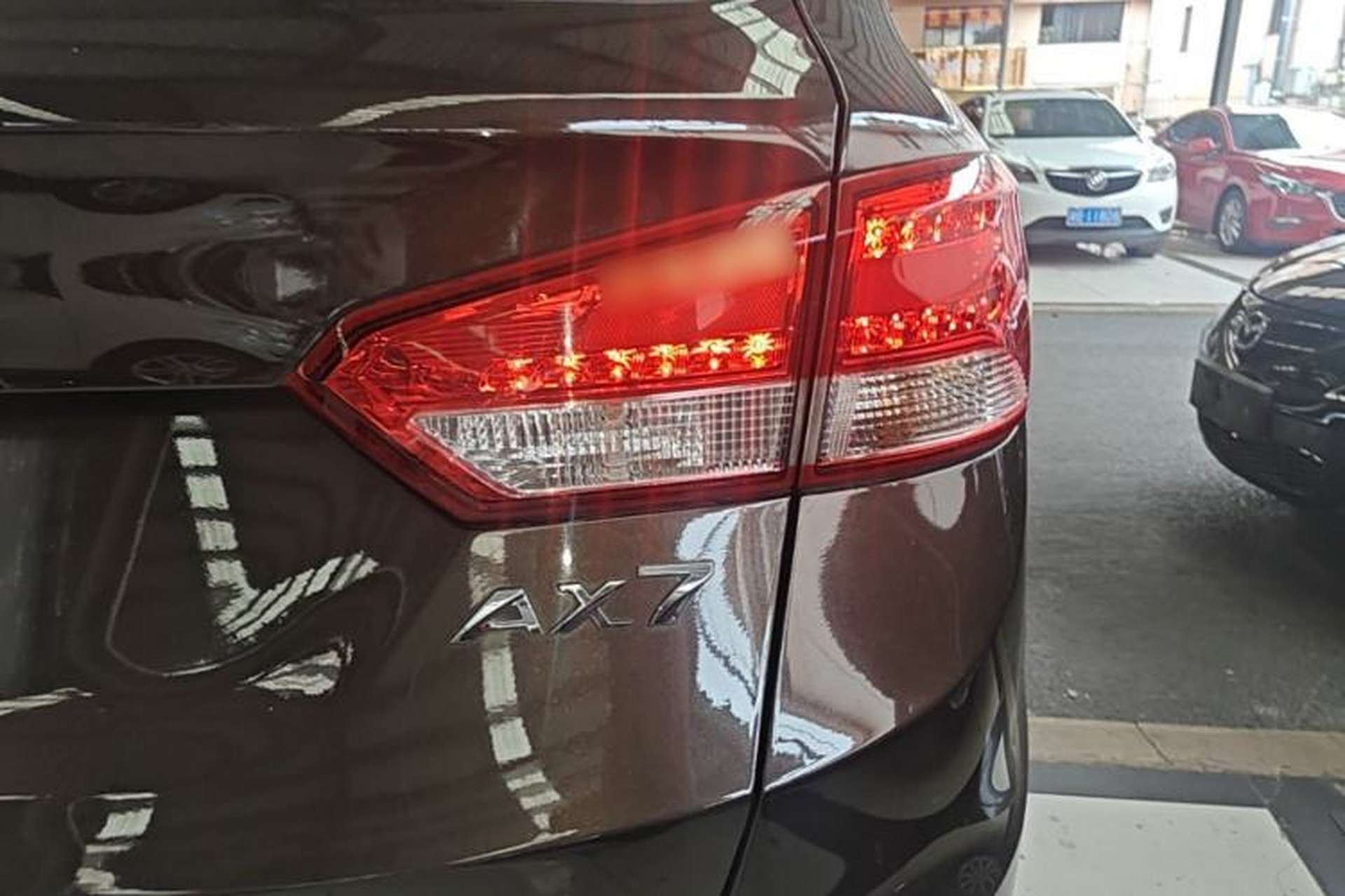 Used Dongfeng Aeolus AX7 2015 2.0L Manual Parade Edition Right Rear Taillight