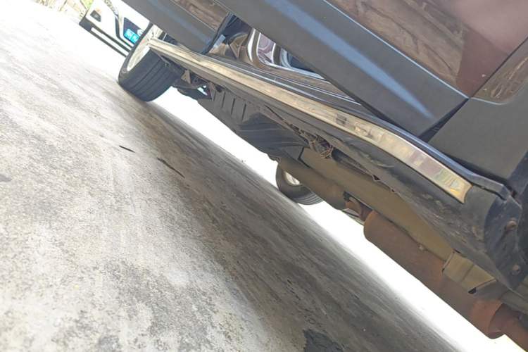Used Dongfeng Aeolus AX7 2015 2.0L Automatic Zhiyi Trim Right Side Sill