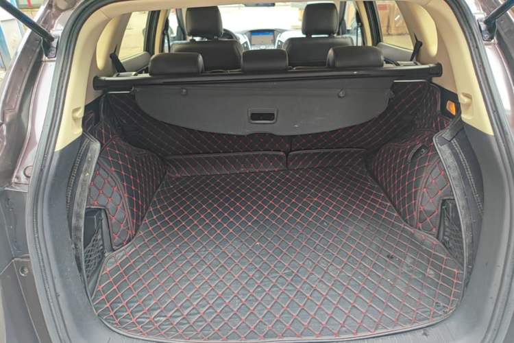 Used Dongfeng Aeolus AX7 2015 2.0L Automatic Zhiyi Trim Trunk