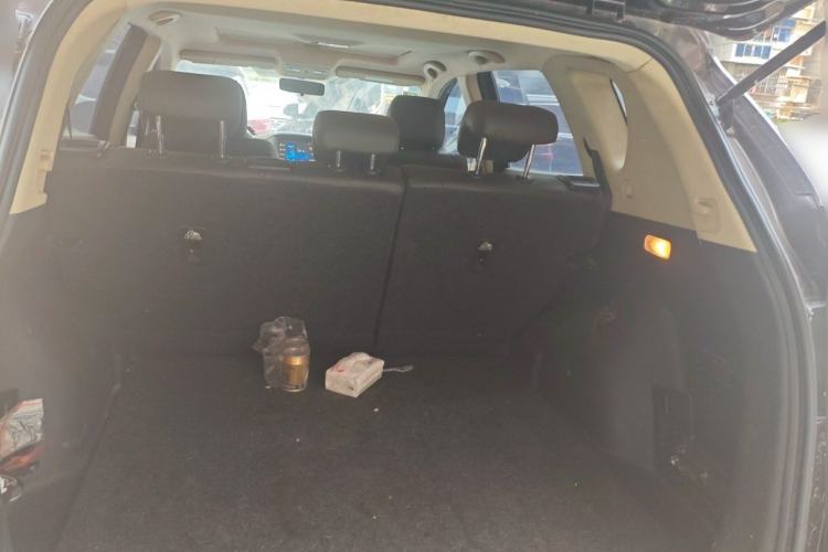Used Dongfeng Aeolus AX7 2015 2.0L Manual Zhiyi Trim Trunk