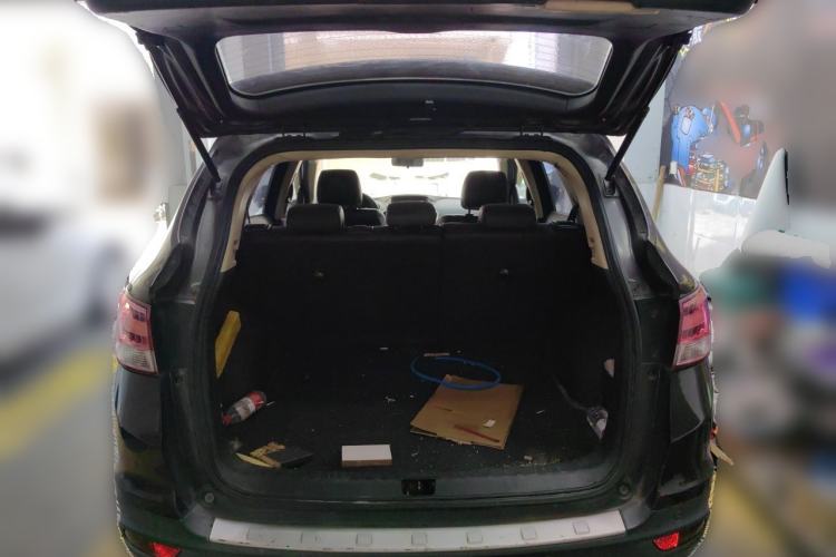 Used Dongfeng Aeolus AX7 2015 2.0L Automatic Zhiyi Trim Trunk
