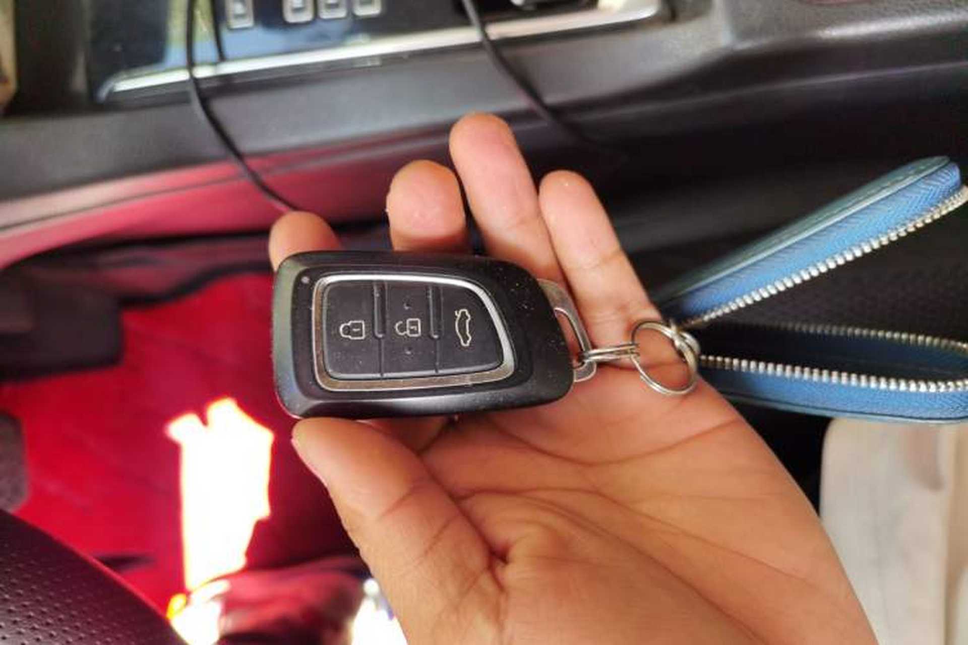Used Dongfeng Aeolus AX7 2015 2.0L Automatic Zhiyi Trim Vehicle Key