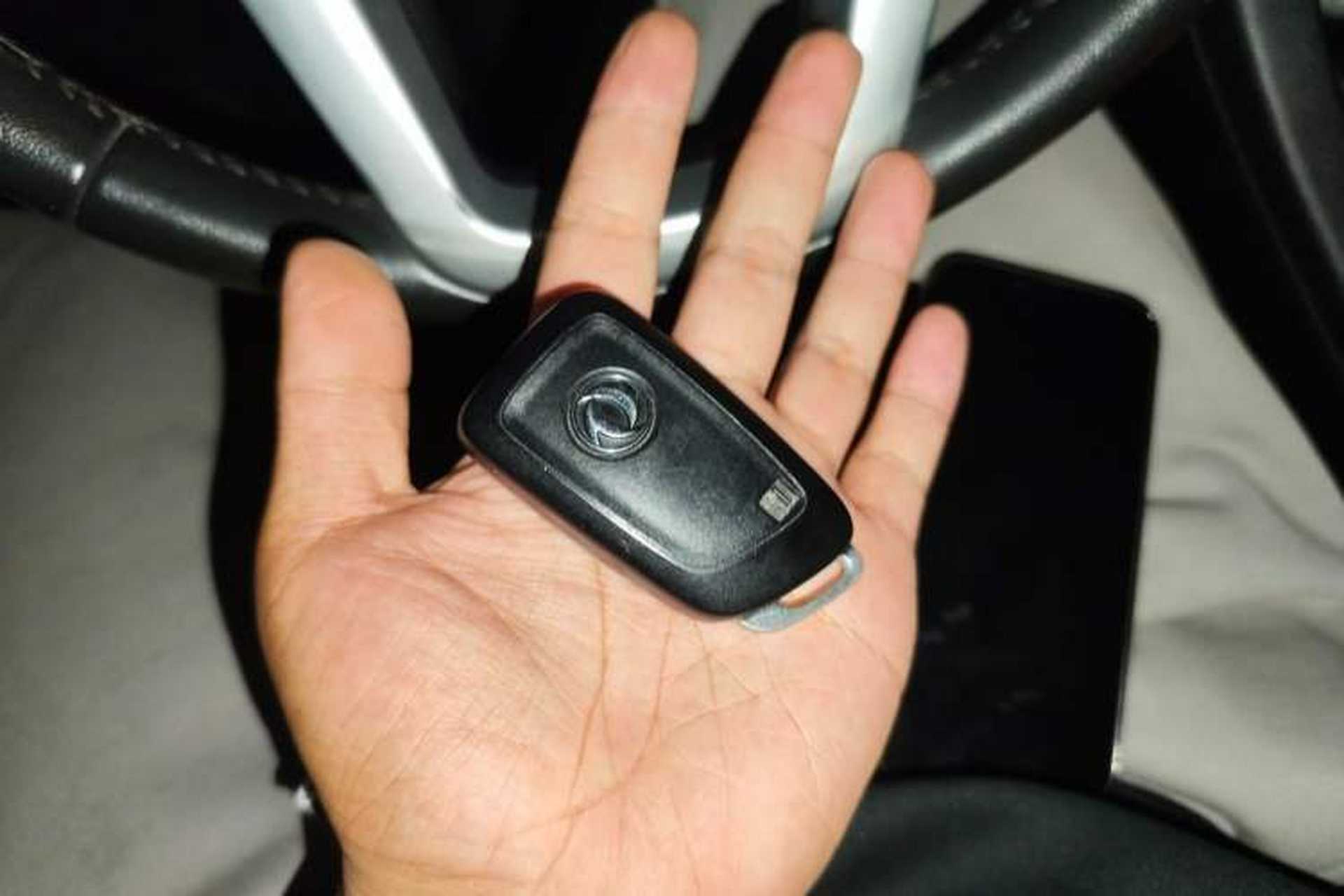 Used Dongfeng Aeolus AX7 2015 2.0L Automatic Zhiyi Trim Vehicle Key