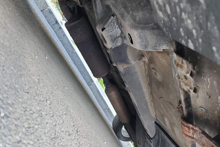 Used Dongfeng Aeolus AX7 2015 2.3L Automatic ZhiZun Version Chassis Front Left