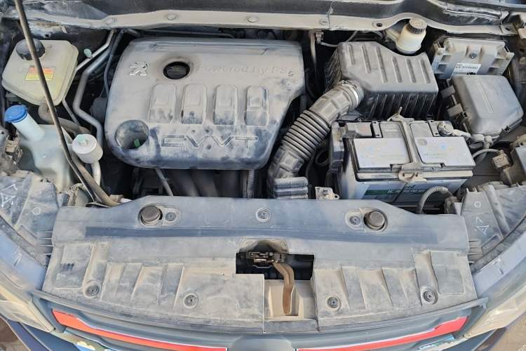 Used Dongfeng Aeolus AX7 2015 2.3L Automatic ZhiZun Version Engine Bay