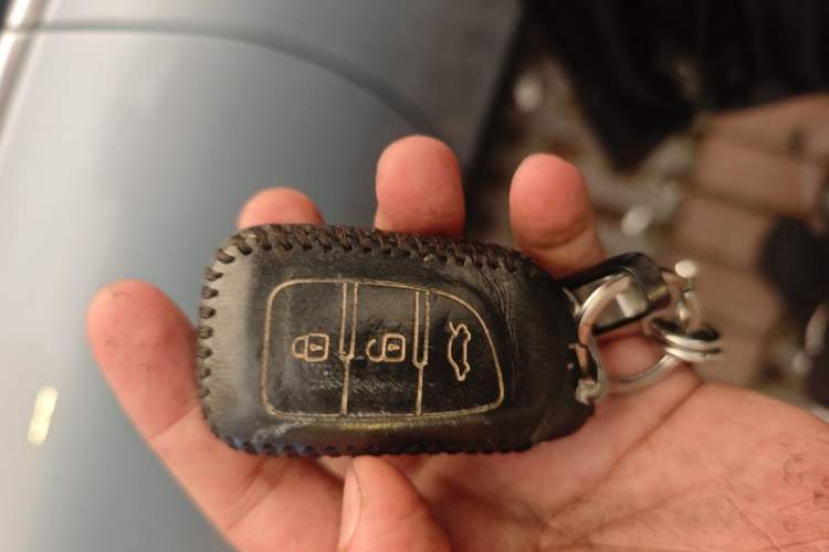 Used Dongfeng Aeolus AX7 2015 2.0L Automatic Zhiyi Trim Vehicle Key