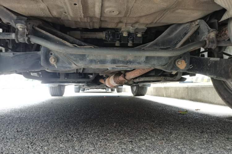 Used Dongfeng Aeolus AX7 2015 2.0L Automatic Zhiyi Trim Chassis Rear