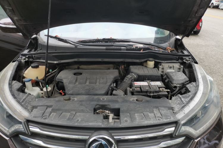 Used Dongfeng Aeolus AX7 2015 2.0L Automatic Zhiyi Trim Engine Bay