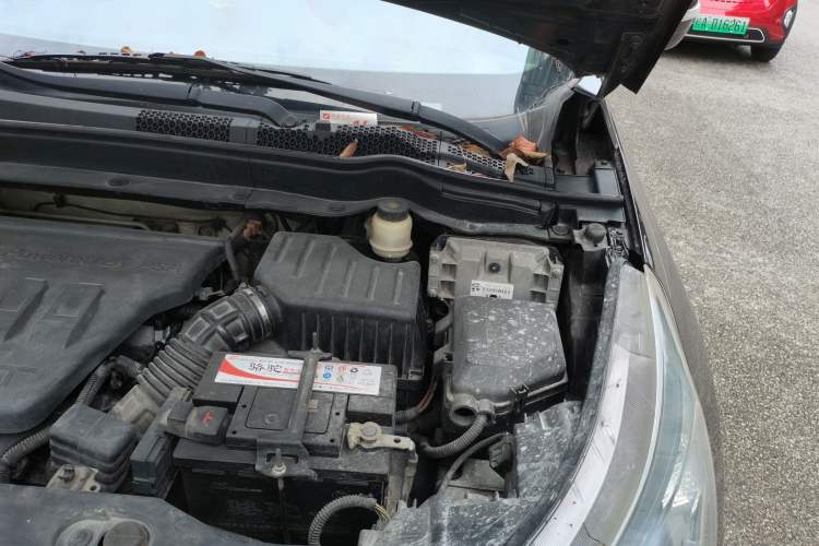 Used Dongfeng Aeolus AX7 2015 2.0L Automatic Zhiyi Trim Engine Bay Left