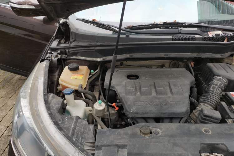 Used Dongfeng Aeolus AX7 2015 2.0L Automatic Zhiyi Trim Engine Bay Right