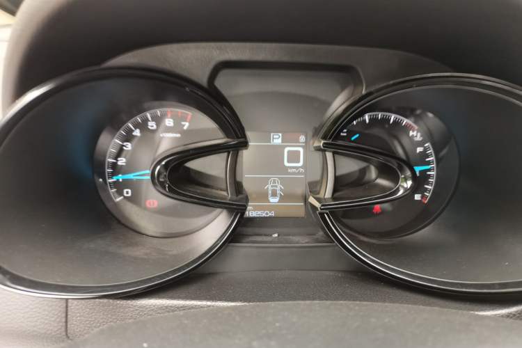 Used Dongfeng Aeolus AX7 2015 2.0L Automatic Zhiyi Trim Instrument Cluster