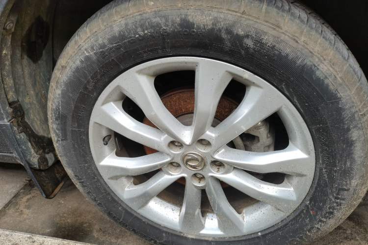 Used Dongfeng Aeolus AX7 2015 2.0L Automatic Zhiyi Trim Right Front Wheel Hub