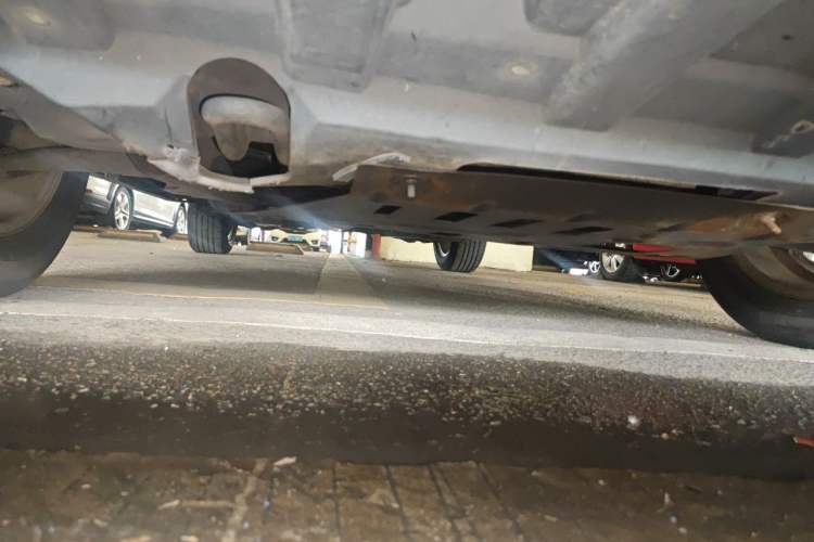 Used Dongfeng Aeolus AX7 2015 2.0L Automatic Zhiyi Trim Chassis Front