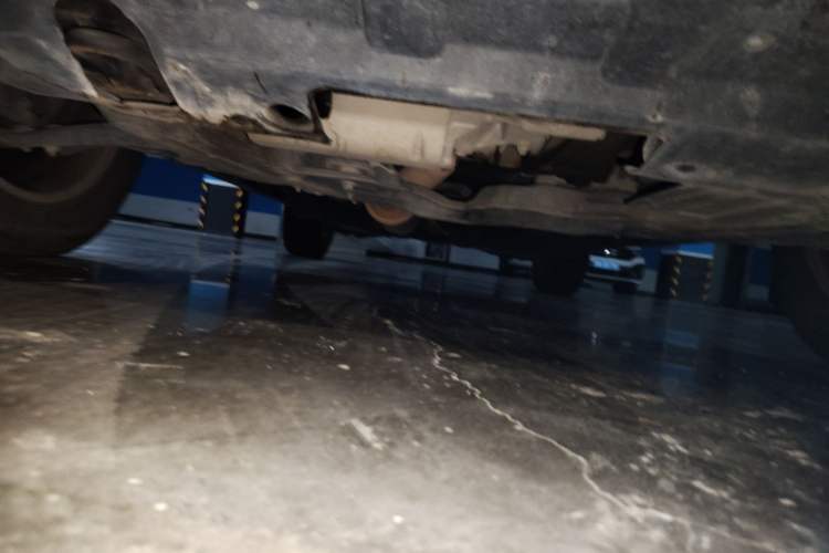Used Dongfeng Aeolus AX7 2015 2.0L Manual Zhiyi Trim Chassis Front