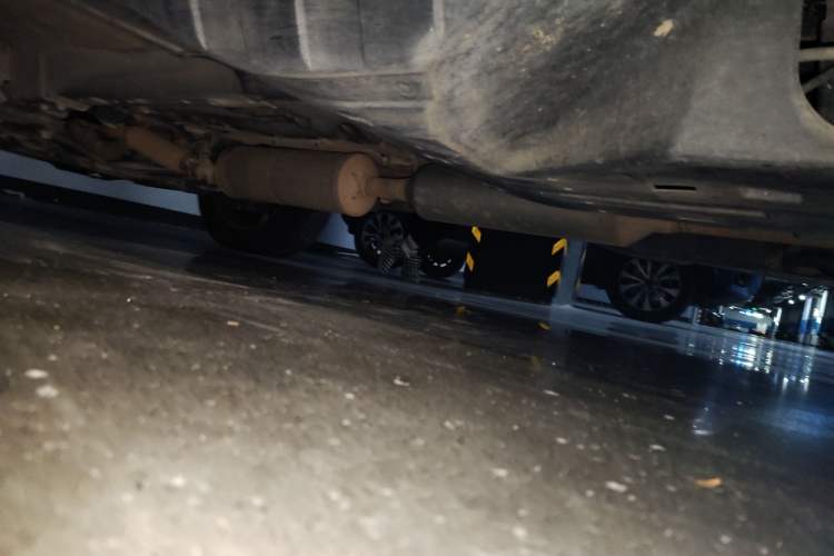 Used Dongfeng Aeolus AX7 2015 2.0L Manual Zhiyi Trim Chassis Rear Left