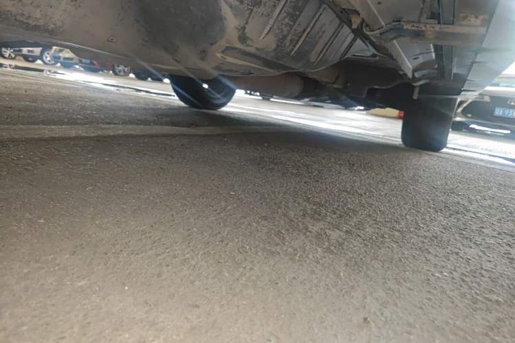 Used Dongfeng Aeolus AX7 2015 2.0L Automatic Zhiyi Trim Chassis Rear Right