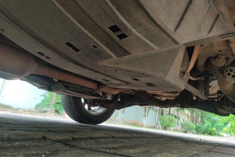 Used Dongfeng Aeolus AX7 2015 2.0L Manual Zhiyi Trim Chassis Rear