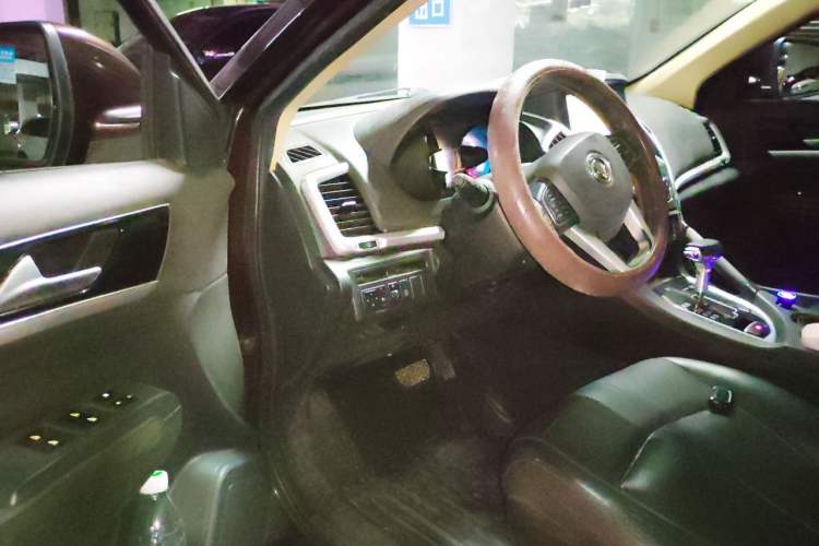 Used Dongfeng Aeolus AX7 2015 2.0L Automatic Zhiyi Trim Driver Seat