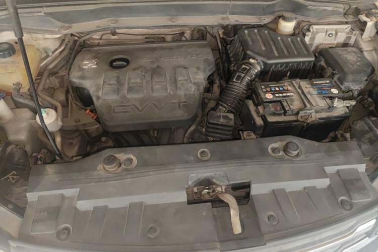 Used Dongfeng Aeolus AX7 2015 2.0L Automatic Zhiyi Trim Engine Bay