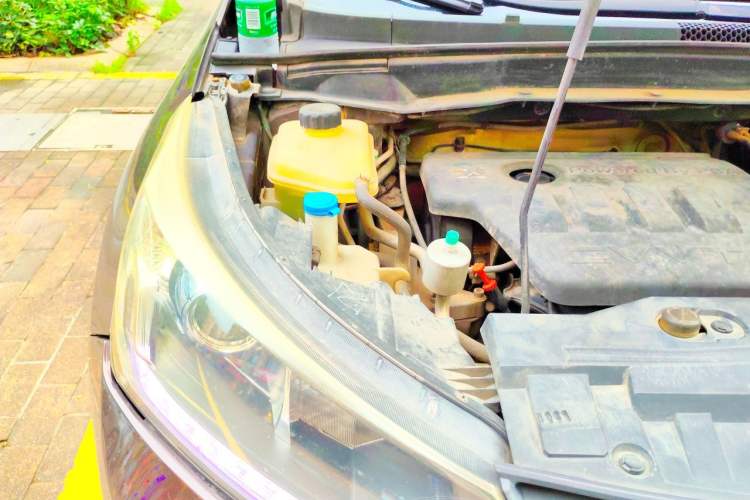 Used Dongfeng Aeolus AX7 2015 2.0L Automatic Zhiyi Trim Engine Bay Right