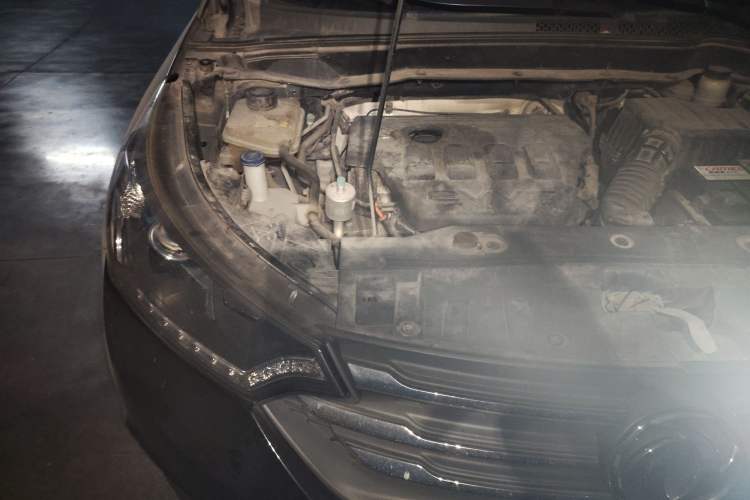 Used Dongfeng Aeolus AX7 2015 2.0L Manual Zhiyi Trim Engine Bay Right