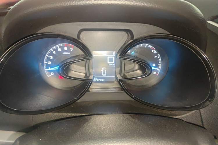 Used Dongfeng Aeolus AX7 2015 2.0L Automatic Zhiyi Trim Instrument Cluster