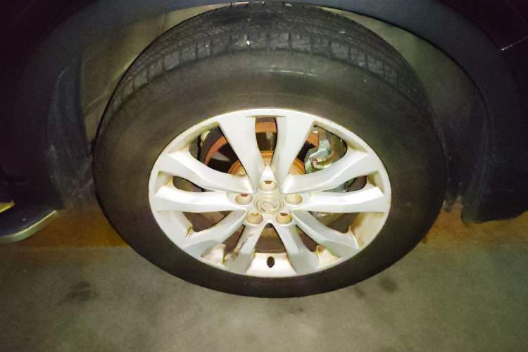 Used Dongfeng Aeolus AX7 2015 2.0L Automatic Zhiyi Trim Right Front Wheel Hub