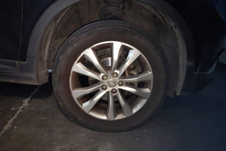 Used Dongfeng Aeolus AX7 2015 2.0L Manual Zhiyi Trim Right Front Wheel Hub