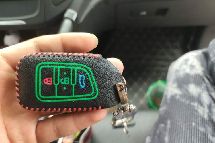Used Dongfeng Aeolus AX7 2015 2.0L Manual Zhiyi Trim Vehicle Key
