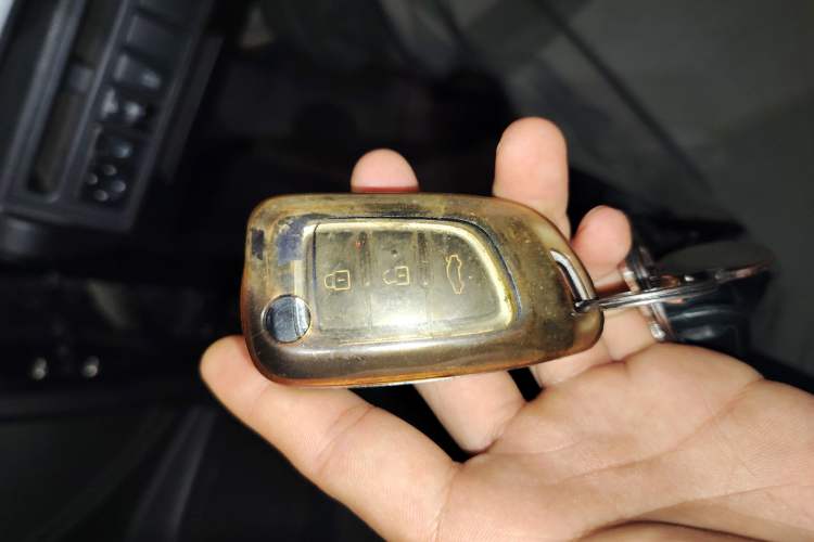 Used Dongfeng Aeolus AX7 2015 2.0L Manual Zhiyi Trim Vehicle Key
