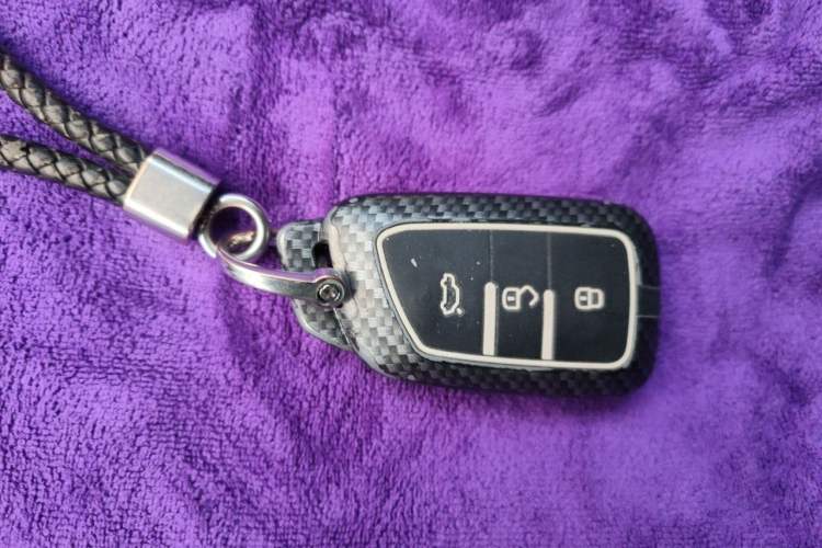 Used Dongfeng Aeolus AX7 2015 2.0L Automatic Zhiyi Trim Vehicle Key