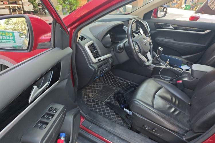 Used Dongfeng Aeolus AX7 2015 2.0L Manual Parade Edition Driver Seat
