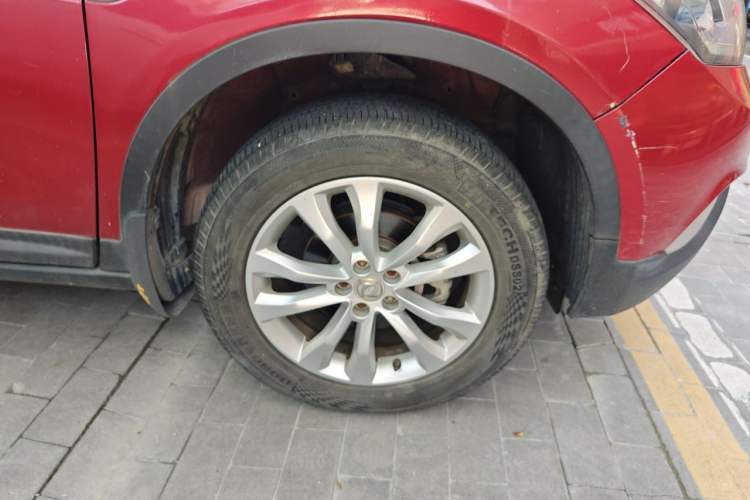 Used Dongfeng Aeolus AX7 2015 2.0L Manual Parade Edition Right Front Wheel Hub