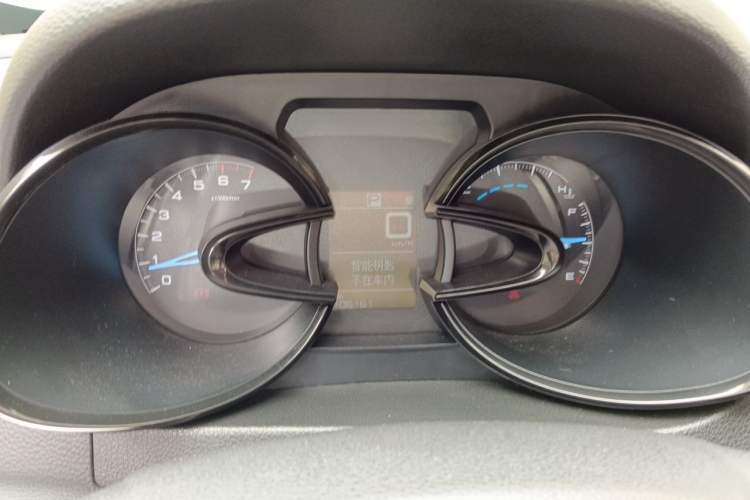 Used Dongfeng Aeolus AX7 2015 2.0L Automatic Zhiyi Trim Instrument Cluster