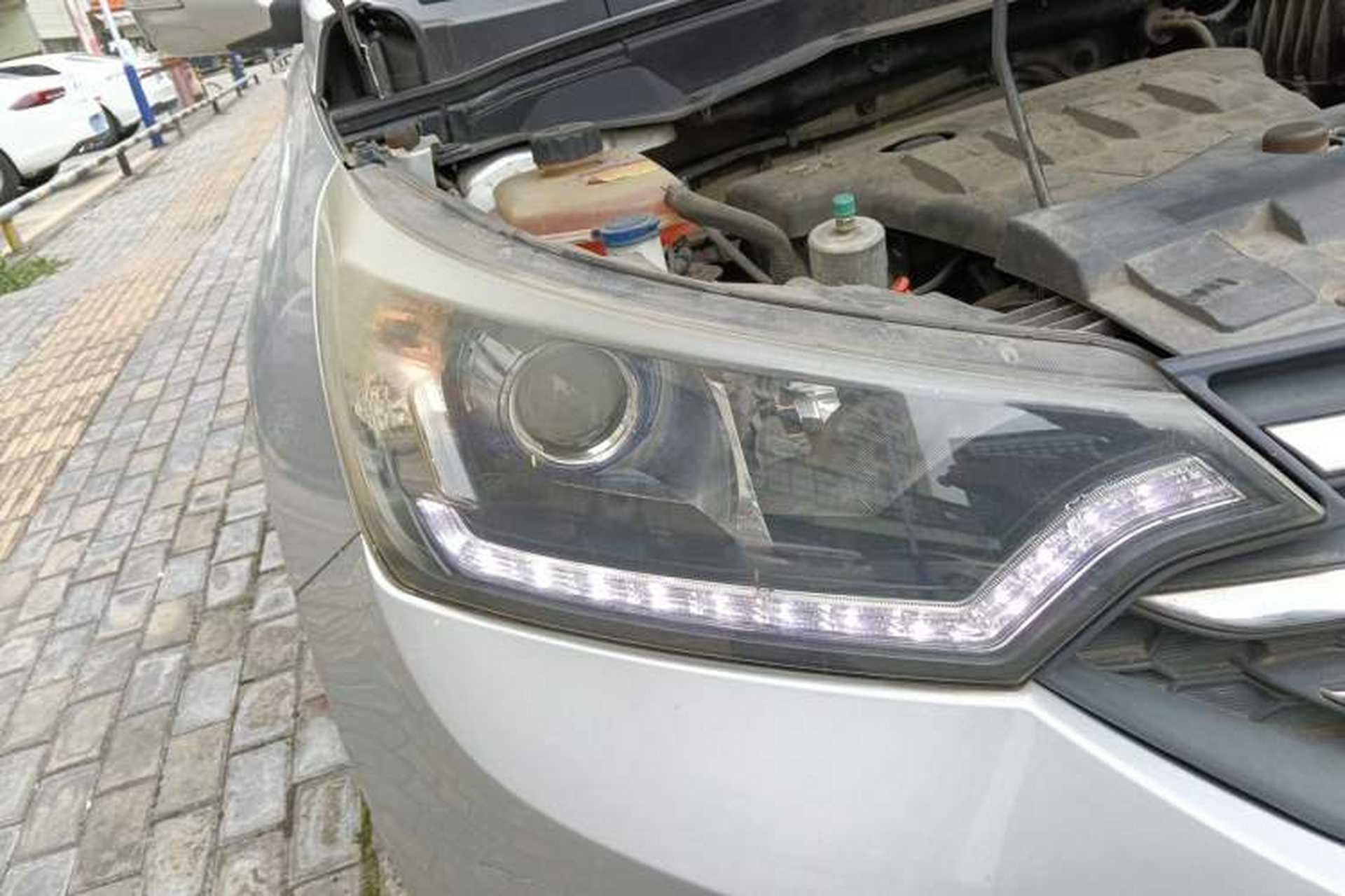 Used Dongfeng Aeolus AX7 2015 2.0L Automatic Zhiyi Trim Right Front Headlight