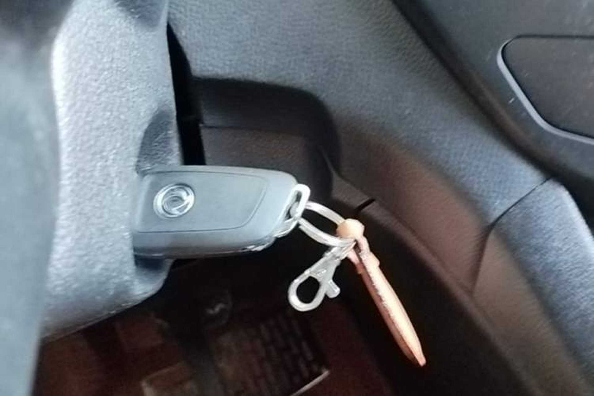 Used Dongfeng Aeolus AX7 2015 2.0L Automatic Zhiyue Version Vehicle Key