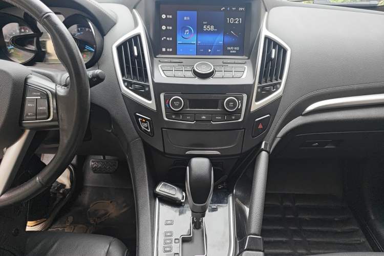 Used Dongfeng Aeolus AX7 2015 2.3L Automatic ZhiZun Version Audio And AC Panel
