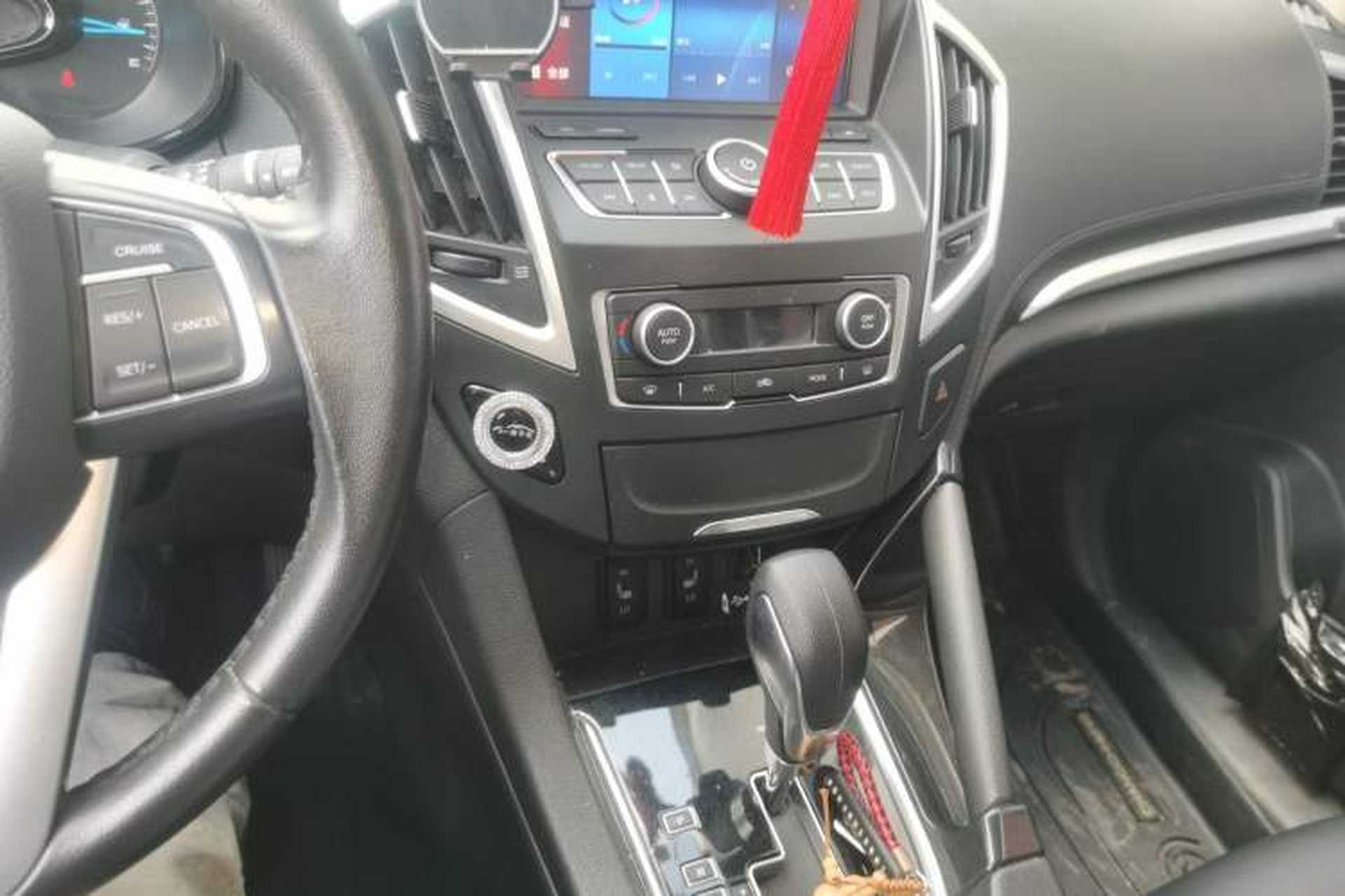 Used Dongfeng Aeolus AX7 2015 2.3L Automatic ZhiZun Version Audio And AC Panel