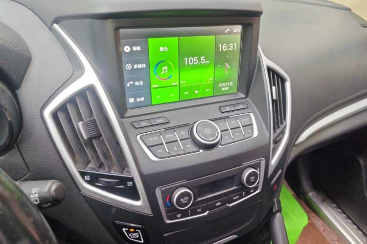 Used Dongfeng Aeolus AX7 2015 2.0L Automatic Zhiyi Trim Audio And AC Panel