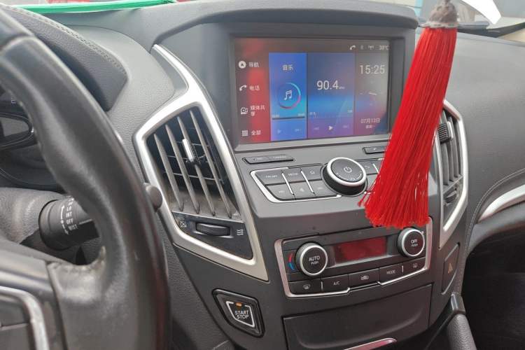 Used Dongfeng Aeolus AX7 2015 2.3L Automatic ZhiZun Version Audio And AC Panel