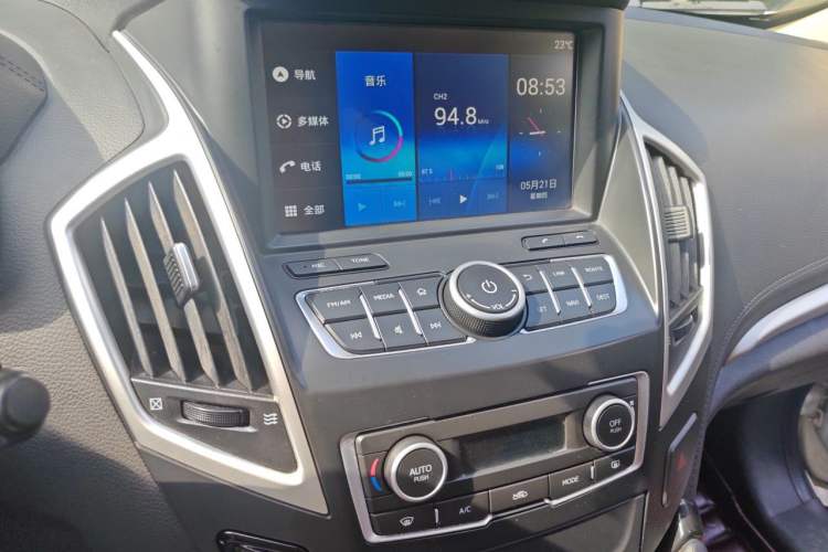 Used Dongfeng Aeolus AX7 2015 2.0L Automatic Zhiyi Trim Audio And AC Panel