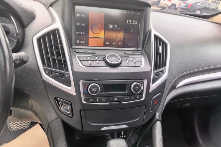 Used Dongfeng Aeolus AX7 2015 2.0L Automatic Zhiyi Trim Audio And AC Panel