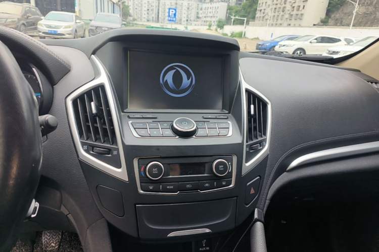 Used Dongfeng Aeolus AX7 2015 2.0L Manual Zhiyue Model Audio And AC Panel