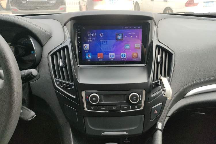 Used Dongfeng Aeolus AX7 2015 2.0L Automatic Zhiyue Version Audio And AC Panel